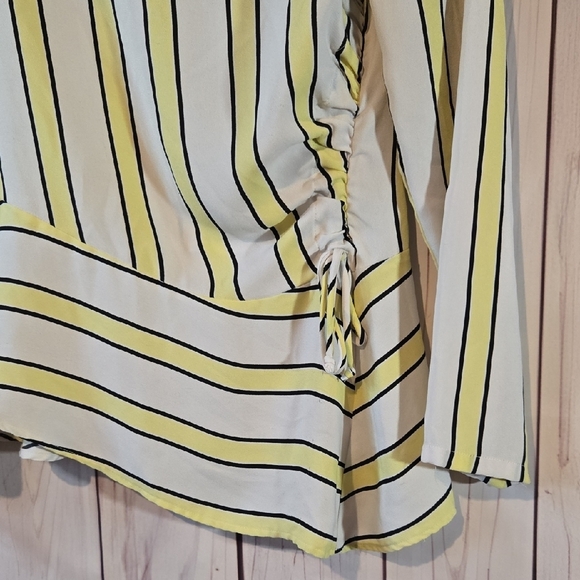 Ophelia Roe Vertical Striped Yellow and Black Asymmetrical Blouse Womens Large - Picture 4 of 7